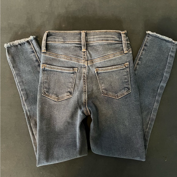 Old Navy Girls’ Extra High Rise Rockstar Jeggings Size 7 - Picture 4 of 6